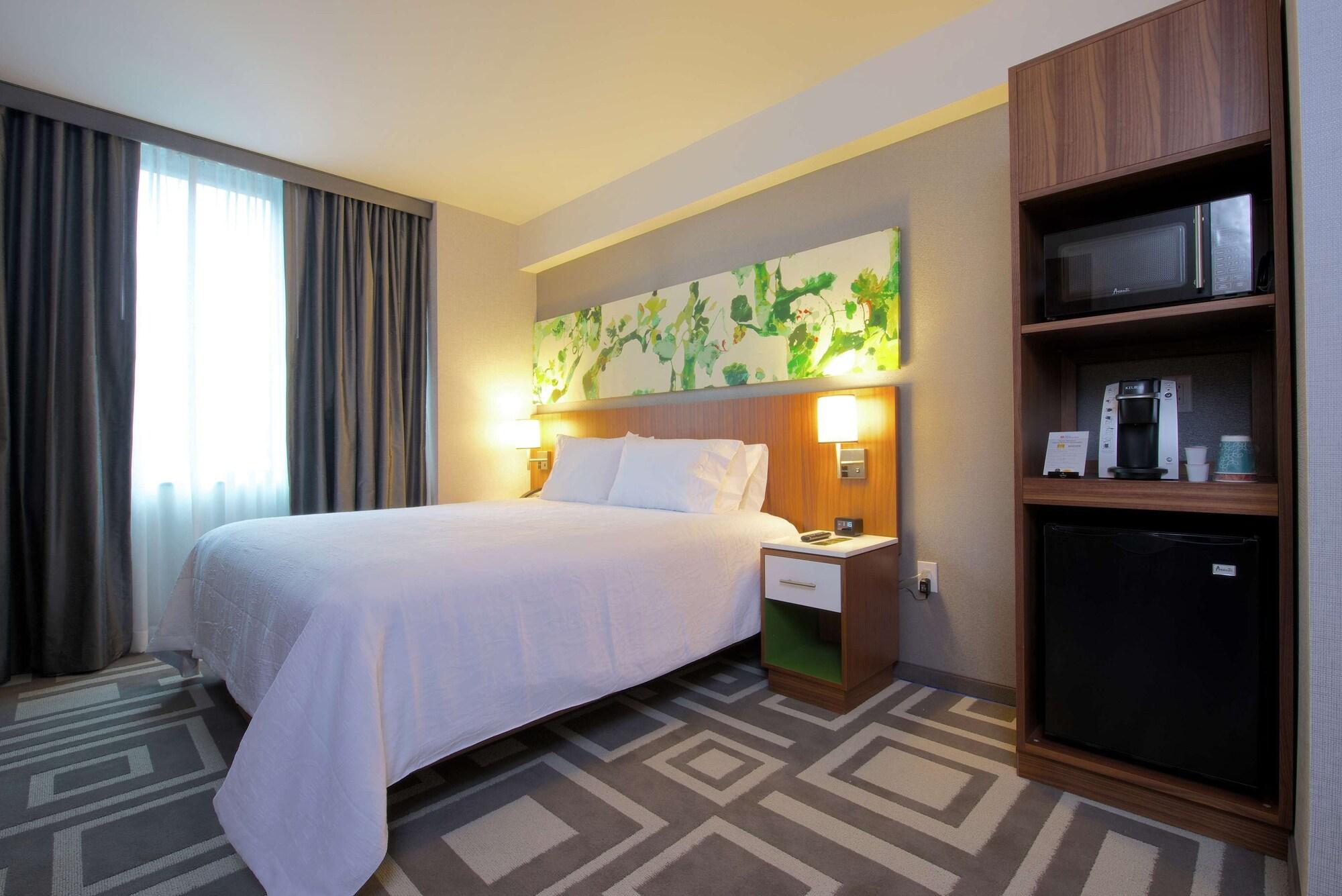 Hilton Garden Inn Central Park South New York Exterior foto