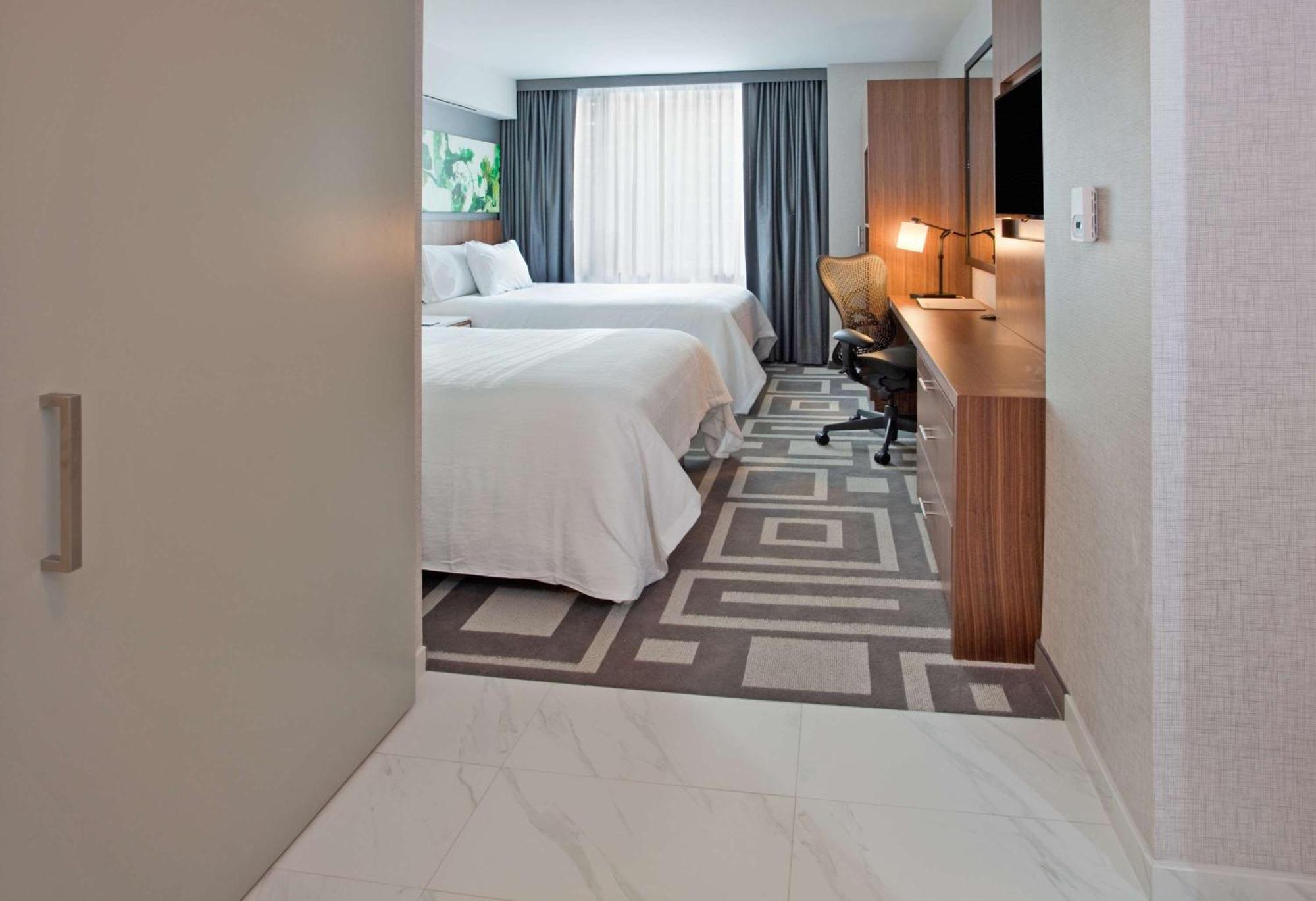 Hilton Garden Inn Central Park South New York Exterior foto