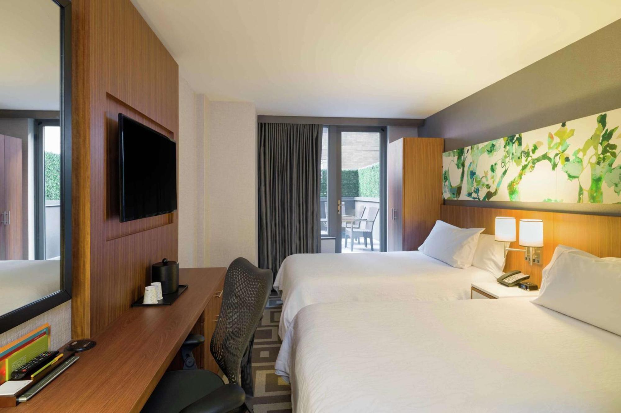 Hilton Garden Inn Central Park South New York Exterior foto