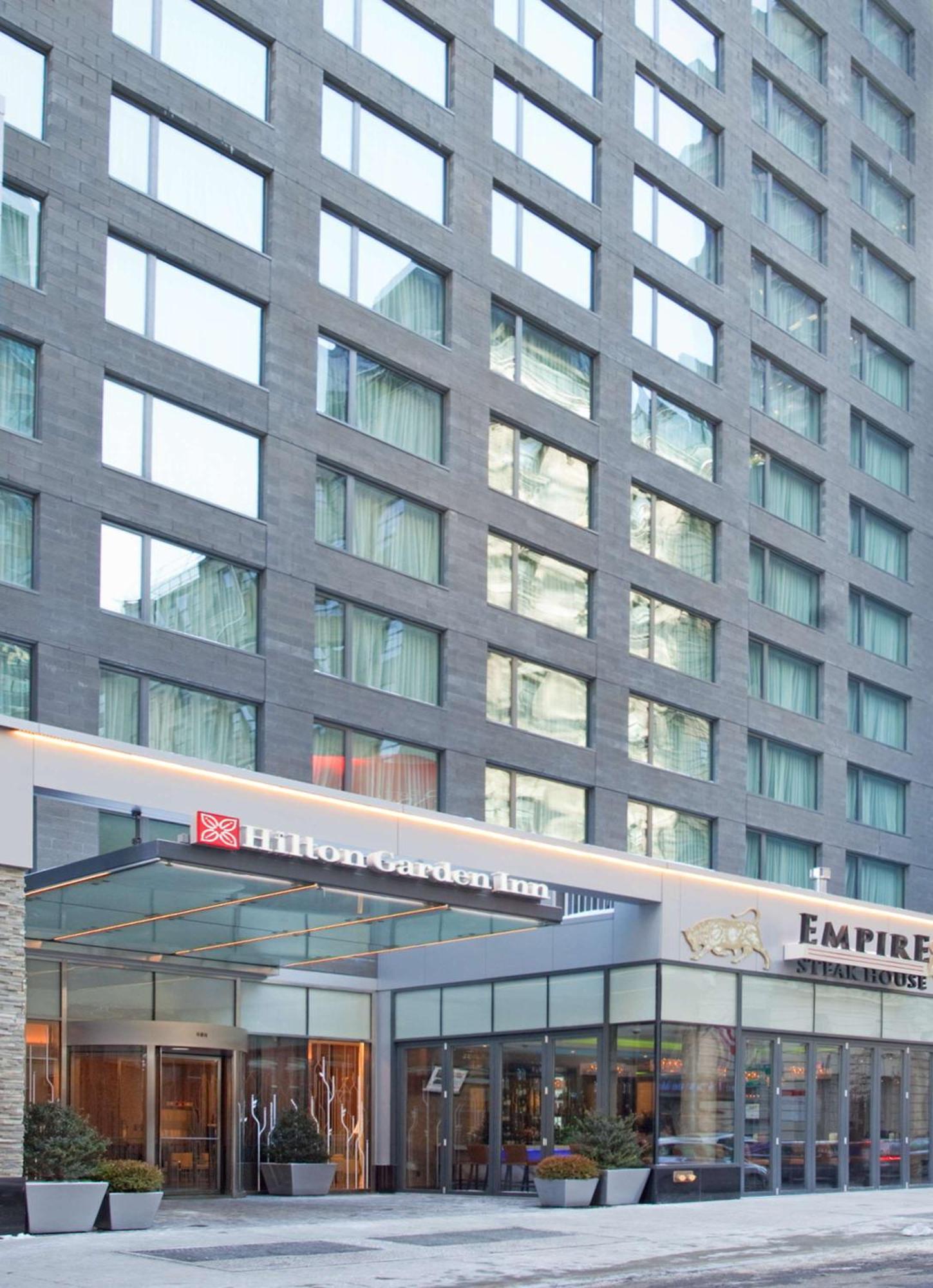 Hilton Garden Inn Central Park South New York Exterior foto