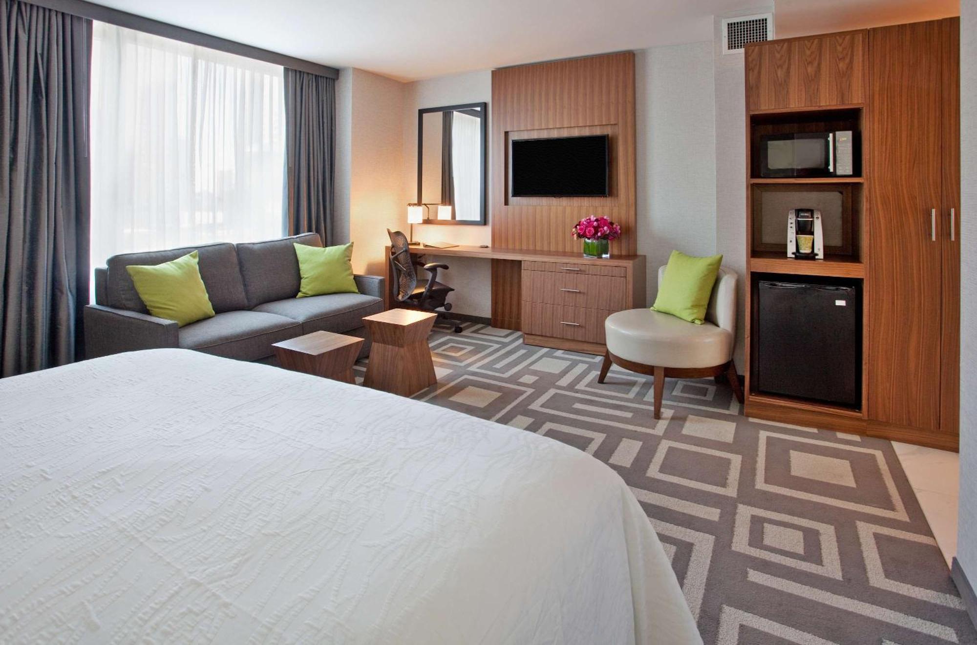 Hilton Garden Inn Central Park South New York Exterior foto